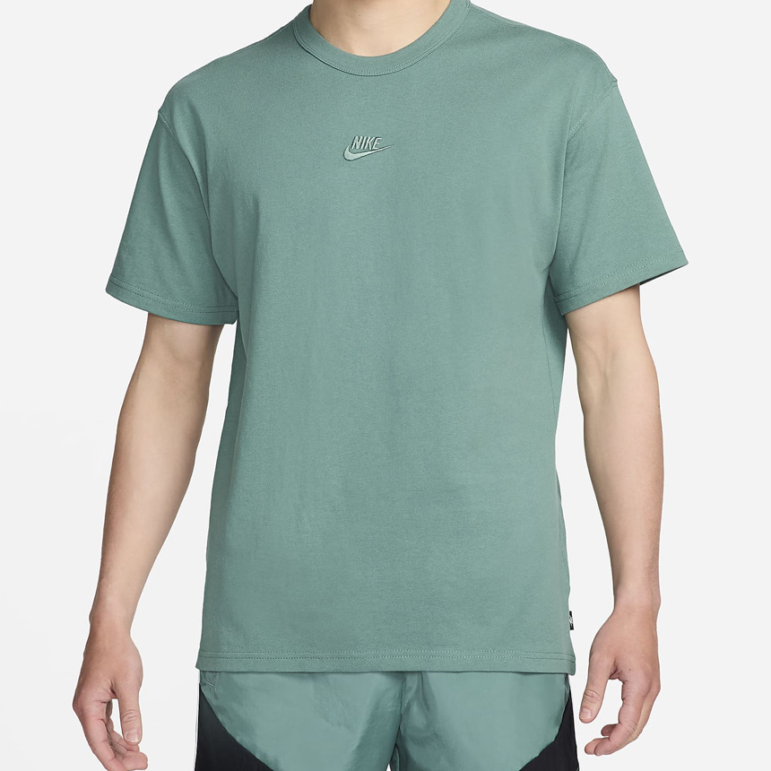 나이키 스우시로고 프리미엄 에센셜 남자 여름 반팔 티셔츠 DO7393-361